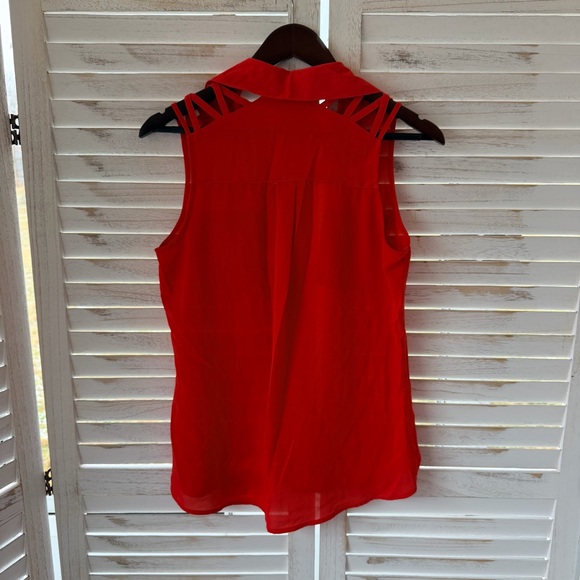 Express | Portofino Shirt Sleeveless Cutout - Picture 3 of 6